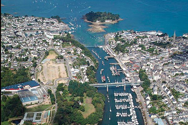 Vue a�rienne � Ville de Douarnenez