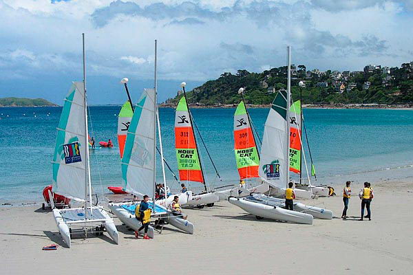 Catamaran � Office de tourisme de Perros-Guirec